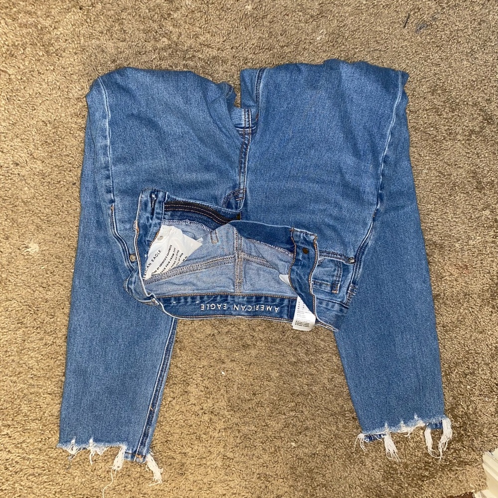 American Eagle ripped Mom jeans!